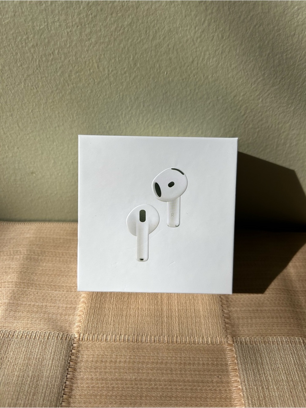 AirPods 4 White Earbuds Wireless Headphones